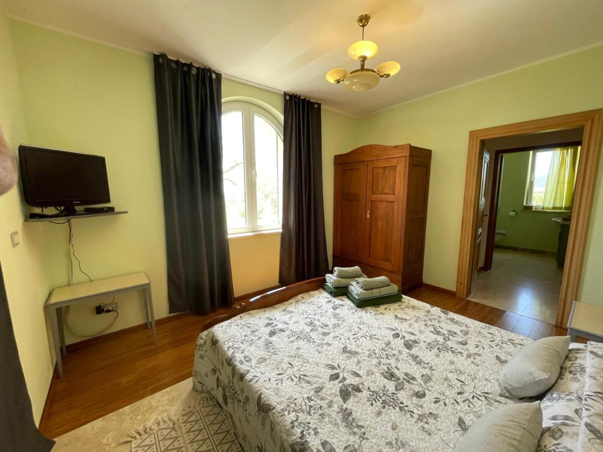Casa Daniele Guest House Canino Exterior photo